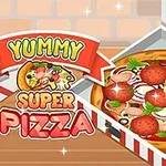 Yüksek malzemeli bir pizza görseli, üzerinde sucuk, zeytin, domates, yeşillik olan ve bir dilimi eriyen peynirle yan tarafa çekilmiş şekilde sunuluyor